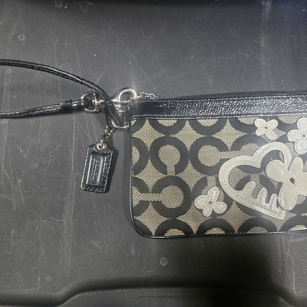 Coach Poppy Wristlet with Pink Interior